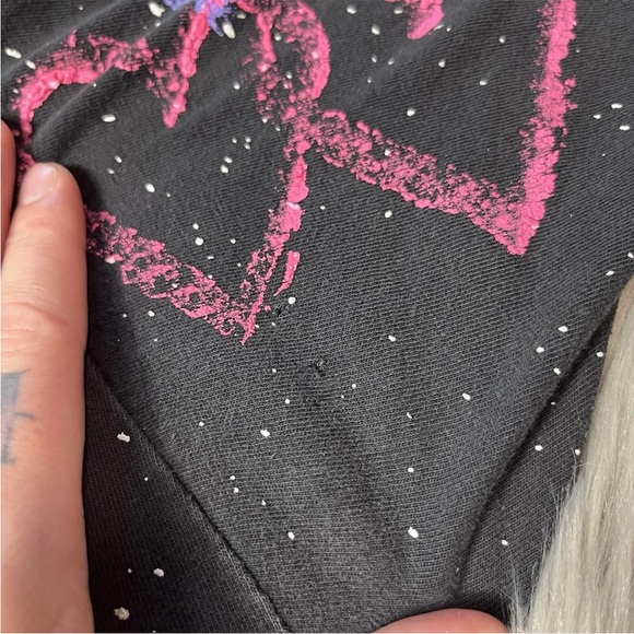 Vintage Adults AOP Splatter Paint Black Single Stitch Heart T Shirt - Picture 14 of 16
